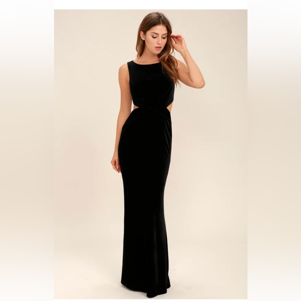 Lulus Reach Out Black Velvet Maxi Dress